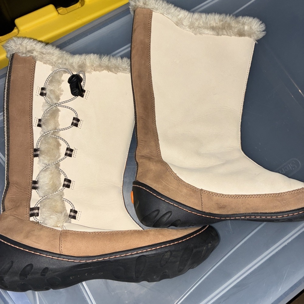 Clarks Privo Kaley Mid Calf Leather Boots Size 8.5 Medium Snow Warm Winter Cozy